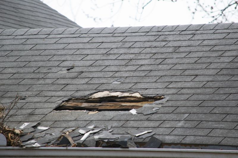 Asphalt Roof Leak Repair in Commerce City, CO